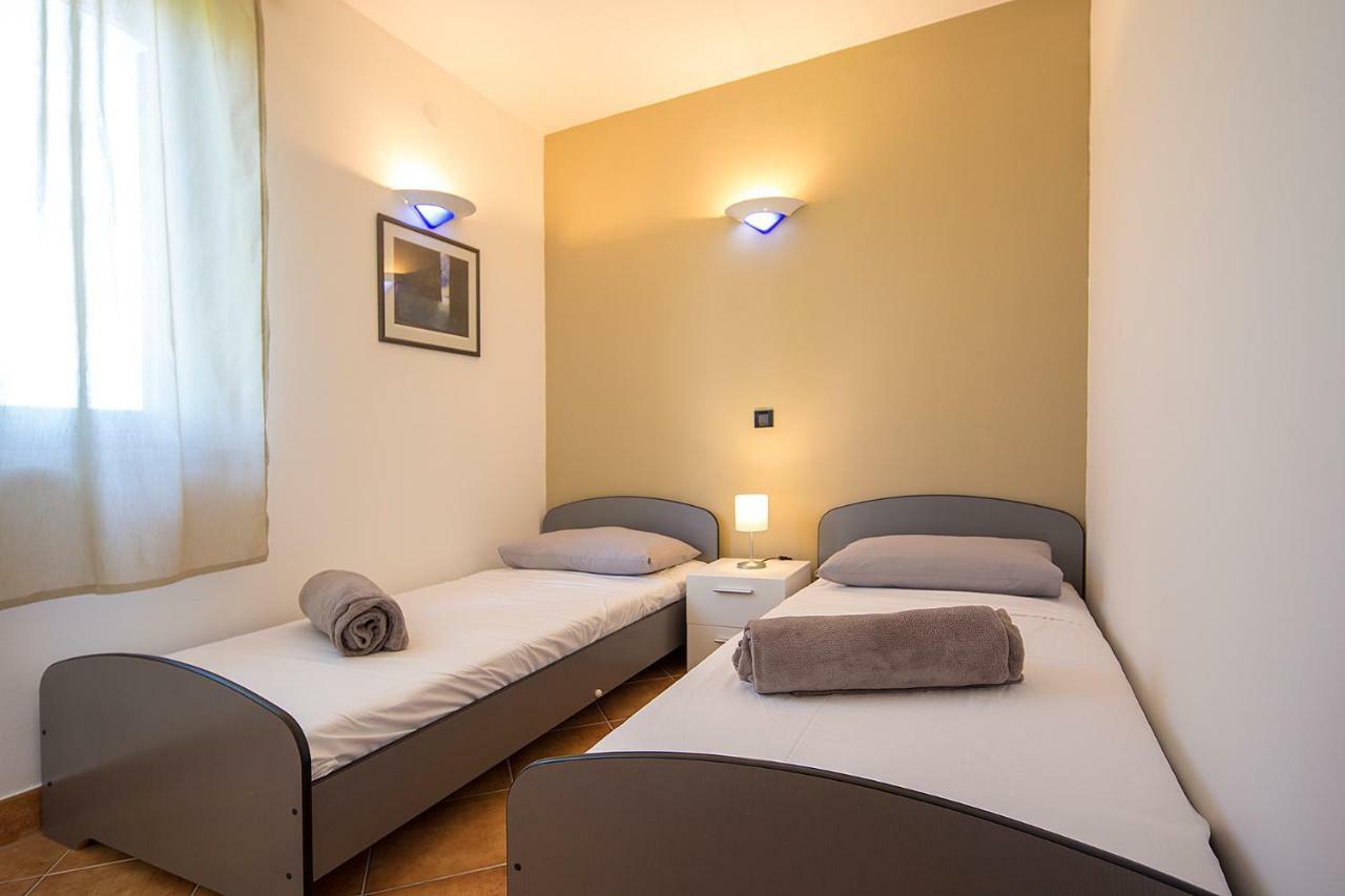 Apartments Bo Malinska Eksteriør billede